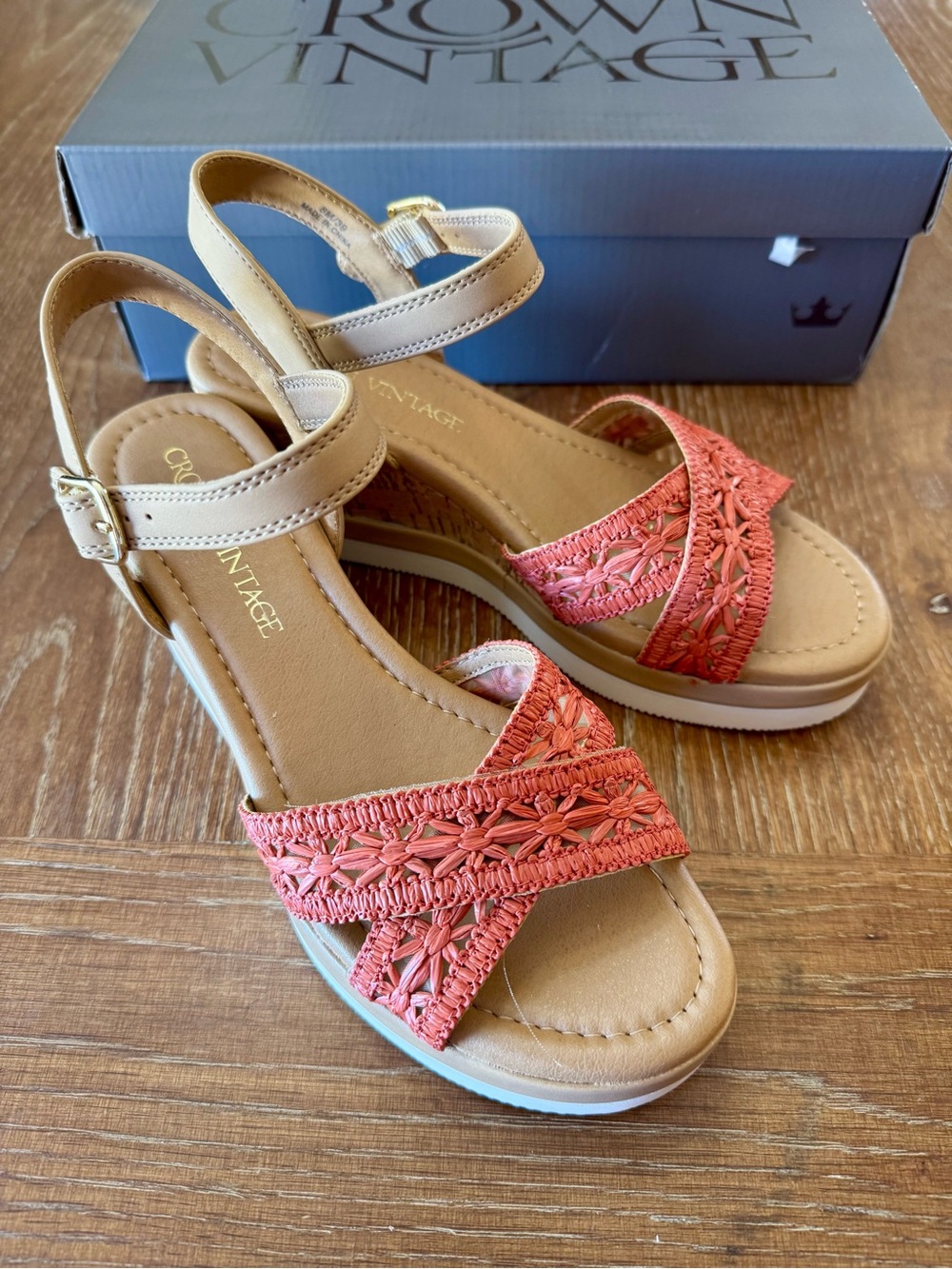 NIB Crown Vintage Veronia wedge sandal 8 - Picture 2 of 13
